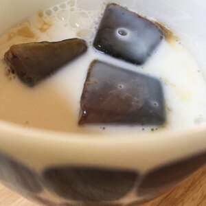 氷コーヒーでカフェ風アイスオレ(｡･ω･)_旦~